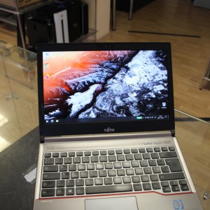 Fujitsu Nešiojami kompiuteriai